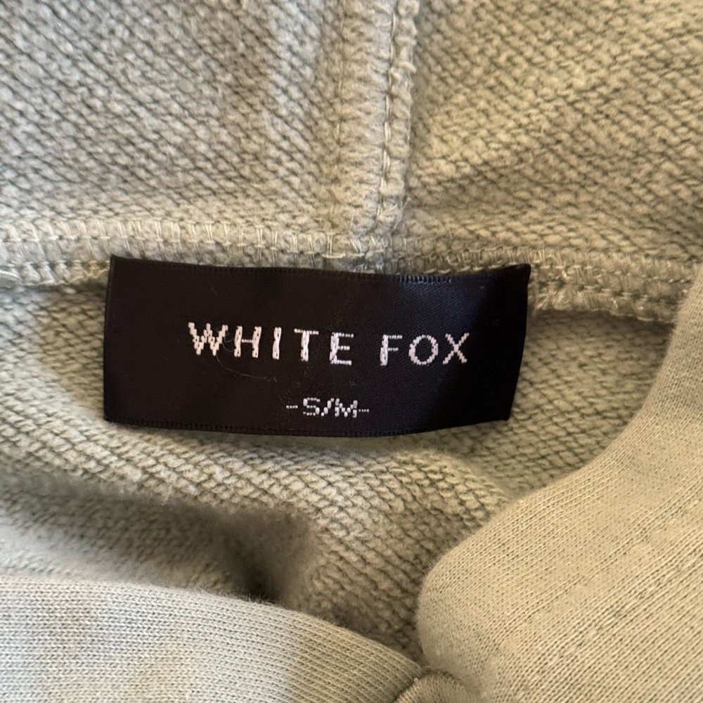 This Is Not A Dream White Fox Hoodie. Size s/m. Relaxed oversized fit. - Picture 3 of 4